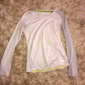 Underarmor long sleeve workout shirt